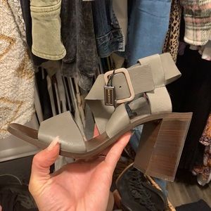 Boemos Italian Leather heels never worn tags on